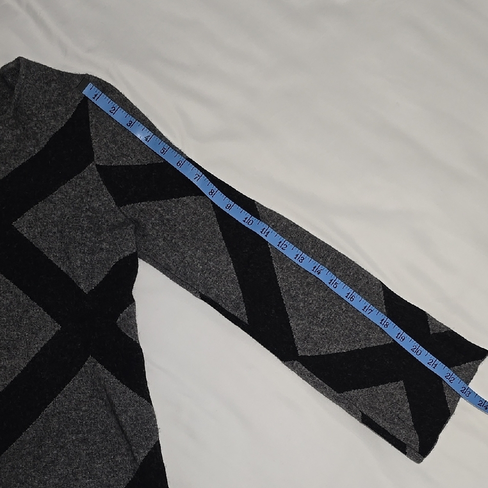 Ann Taylor Wool-Blend Gray and Black Crew Neck Sweater w/ Geometric Pattern - Picture 6 of 8